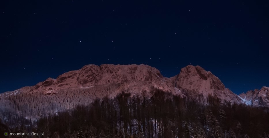 http://s21.flog.pl/media/foto/11650138_spiacy-rycerz.jpg